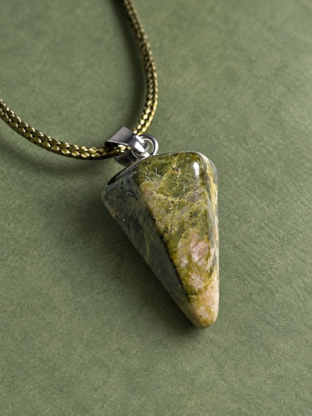 Green Stone Pendant Necklace Adjustable Cord Silver Clasp Unisex Minimalist Jewe